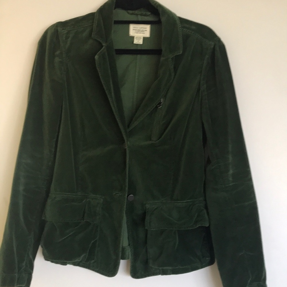 Stunning emerald green velvet blazer